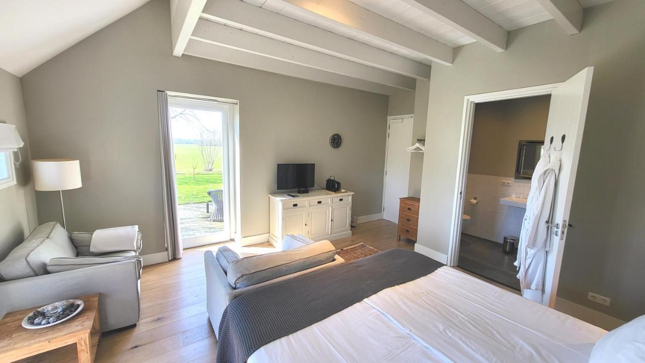 The Barnyard Bed & Breakfast Balinge Exterior photo